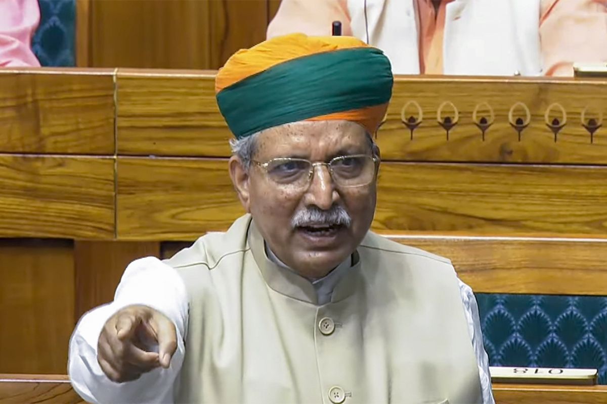 क्या संविधान से हटेंगे 'समाजवाद' और 'पंथनिरपेक्ष' शब्द? जानिए क्या कहती है सरकार