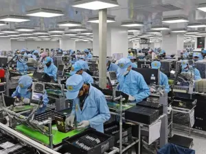 कोल्हापुरी चप्पलें दुनियाभर में मशहूर हैं