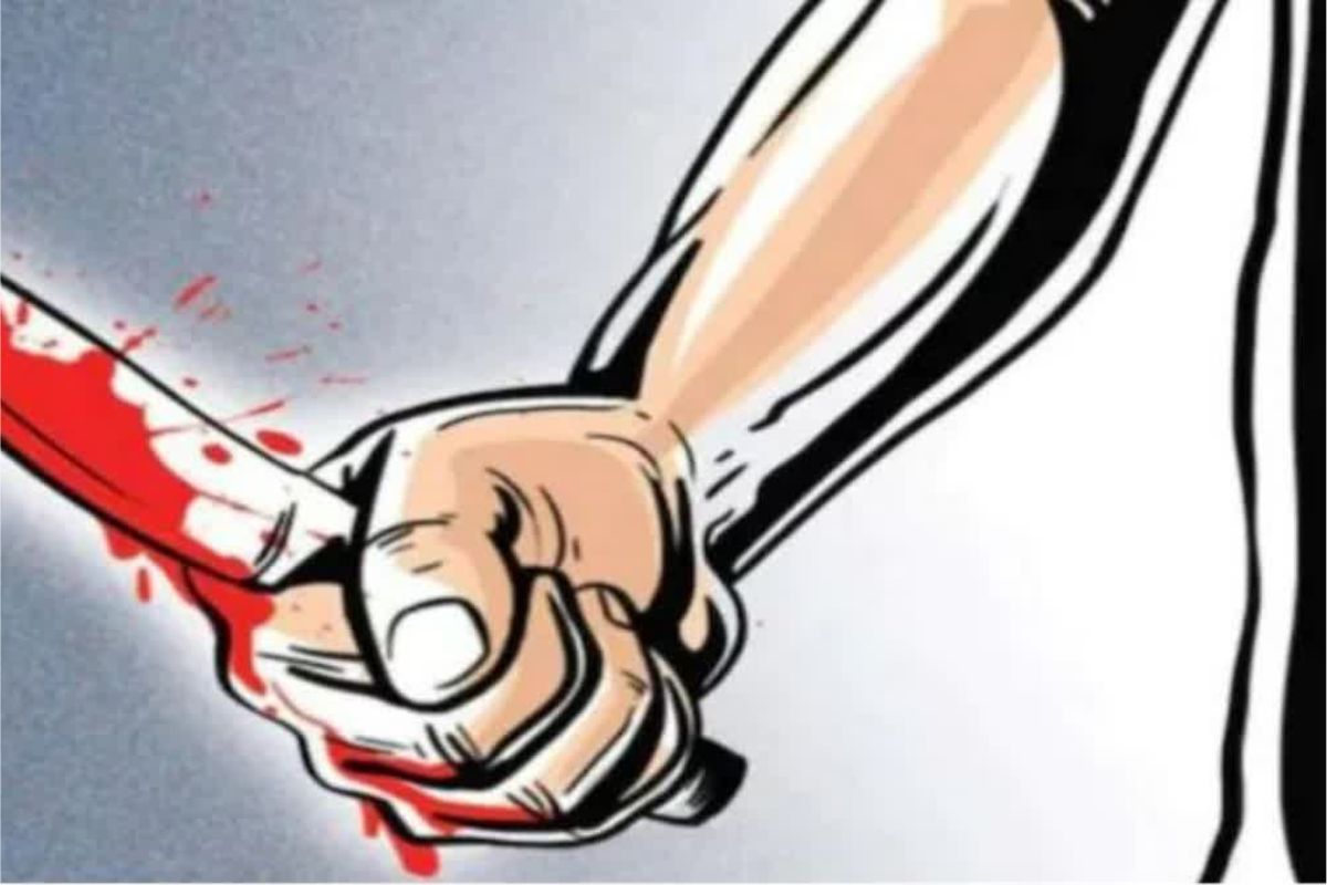 झारखंड: झामुमो नेता पर बेरहमी से हमला, चाकू से किए गए कई वार, गंभीर हालत में अस्पताल में भर्ती