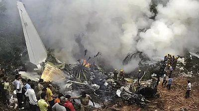 रूस में बड़ा विमान हादसा, 5 बच्चे समेत 49 लोगों की मौत