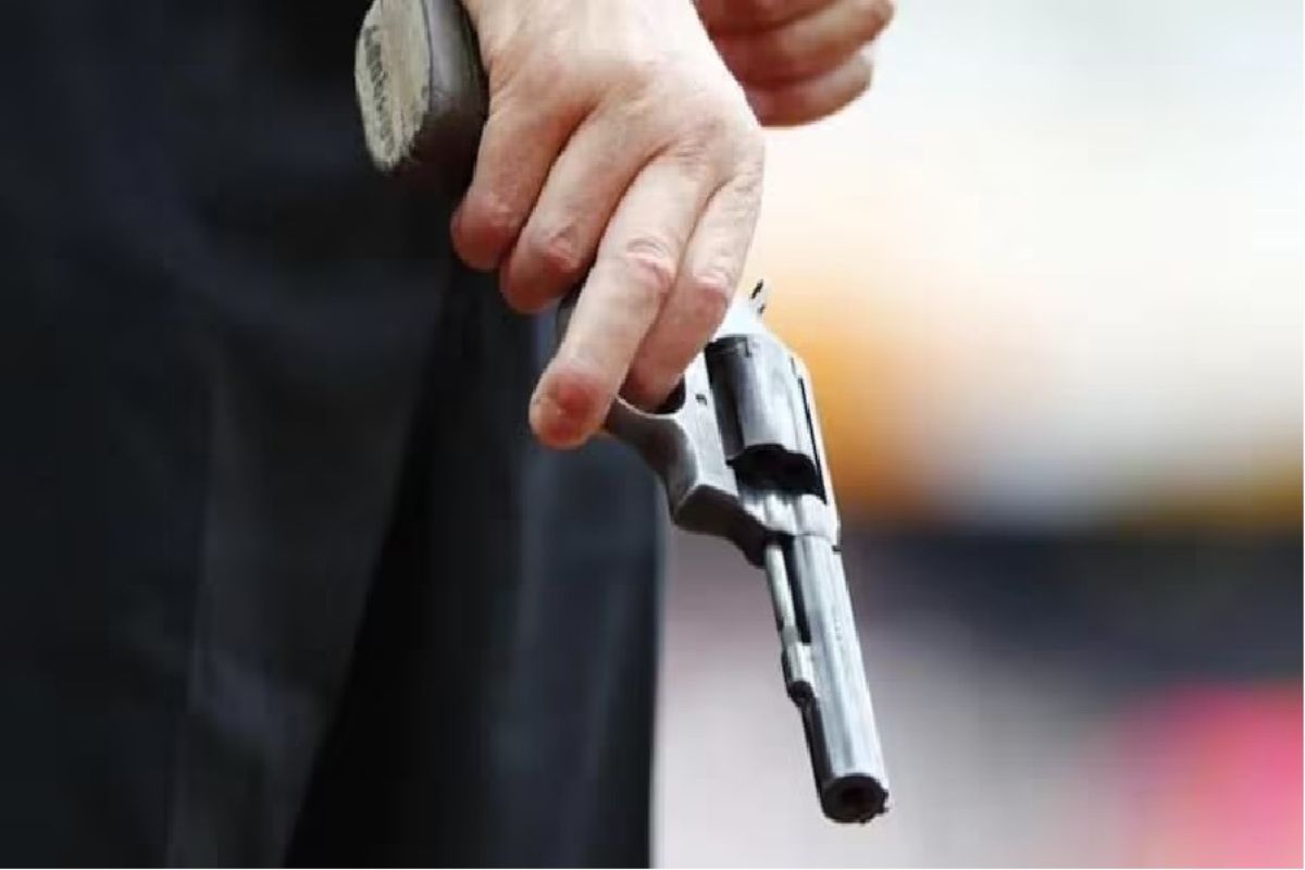 Bihar Crime News: भोजपुर में गैंगवार जैसी वारदात, सरेआम चली 10 राउंड गोलियां, एक की मौत