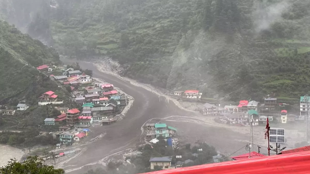 उत्तरकाशी क्लाउडबर्स्ट: केंद्र और राज्य सरकार ने झोंकी पूरी ताकत, अब तक 5 शव बरामद