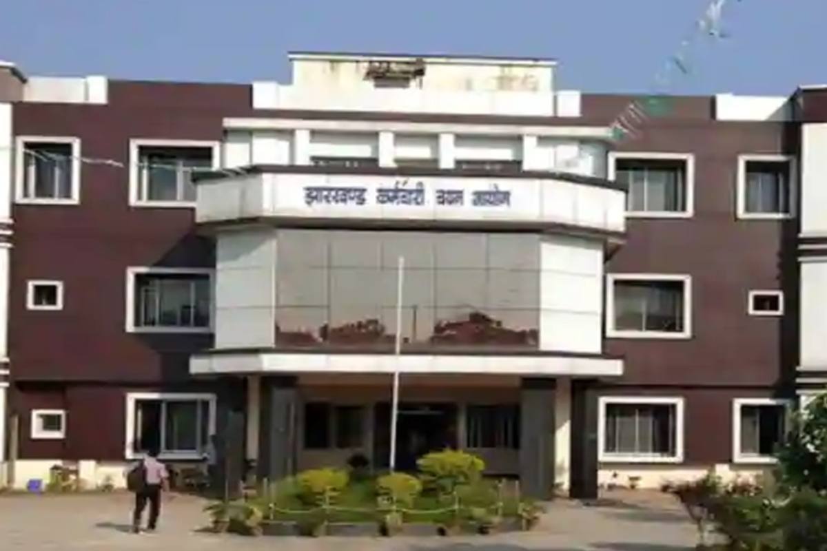 JTET भर्ती प्रक्रिया पर बवाल: आरक्षण का लाभ लेकर पास हुए छात्र अनारक्षित वर्ग में चुने गए