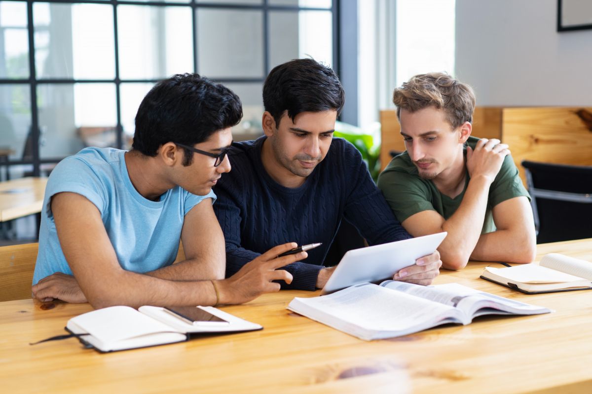 UPSC Mains 2025 Exam Guidelines: एक गलती और साल बर्बाद! जरूर पढ़ें ये ज़रूरी नियम