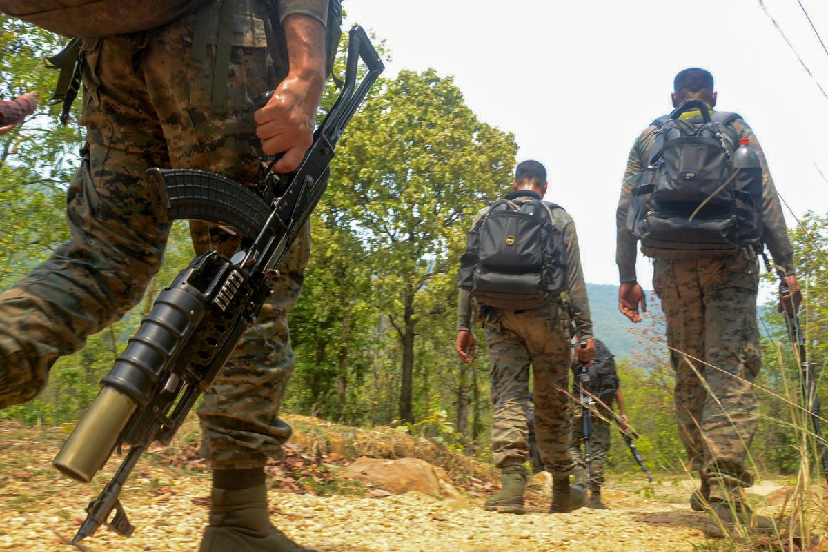 झारखंड: हजारीबाग एनकाउंटर में तीन कुख्यात नक्सली ढेर, एक पर ₹1 करोड़ का इनाम