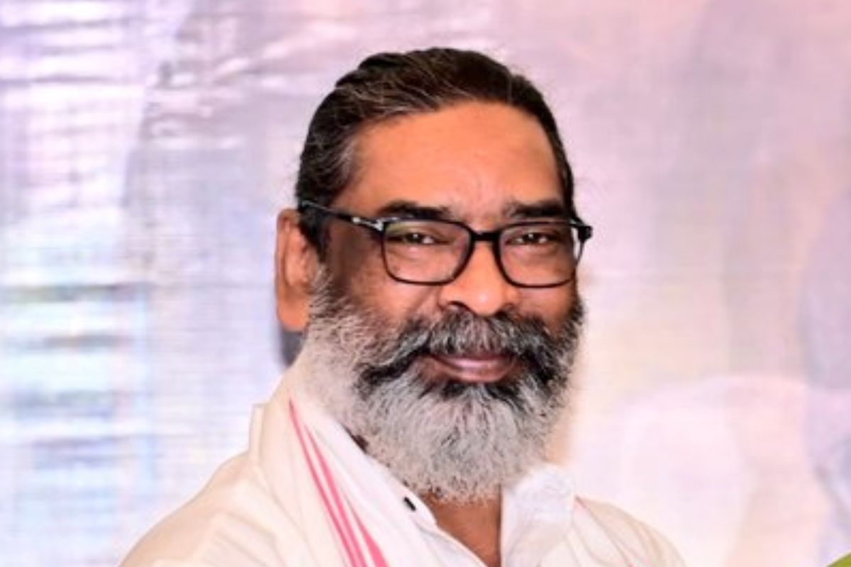 सम्मान समारोह: सीएम हेमंत सोरेन आज टॉपर्स को स्कूटी, लैपटॉप और ₹3 लाख की पुरस्कार राशि देंगे