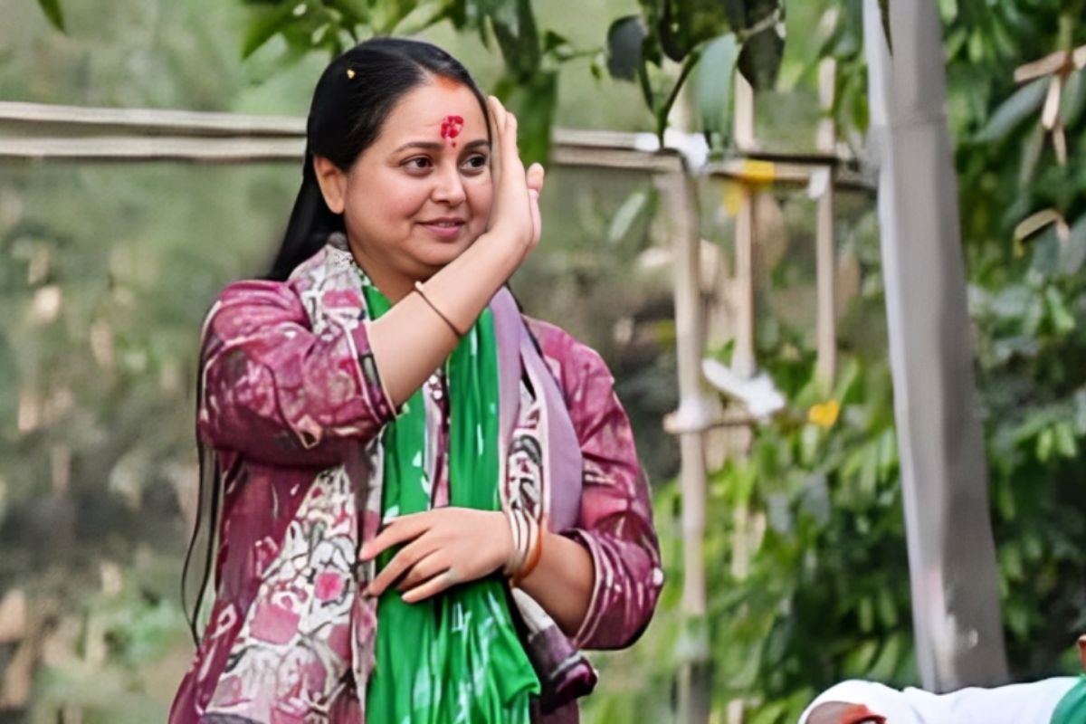 Rohini Acharya: एक्स पर रोहिणी आचार्य का छलका दर्द, बिना नाम लिए RJD के ‘अंदरूनी दुश्मनों’ पर तीखा हमला